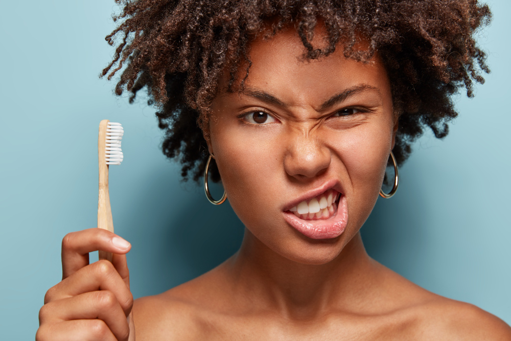 Se brosser les dents pour éviter les caries